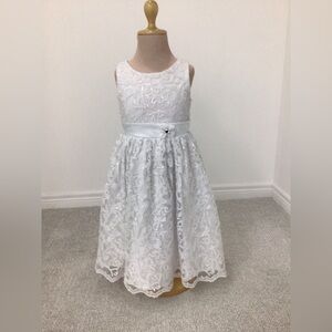Elegant White Lace Flower Girl Dress - Tip Top 5673